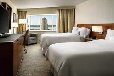 Double/Double Deluxe Guest Room - Bay View