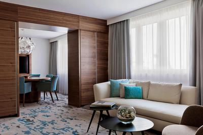 Park Suite Living & Dining Area