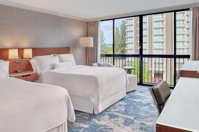 Superior Guest Room - Pool & Garden View, 2 Double