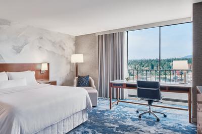 Deluxe Guest Room - Harbour & Mountain View, 1 Kin