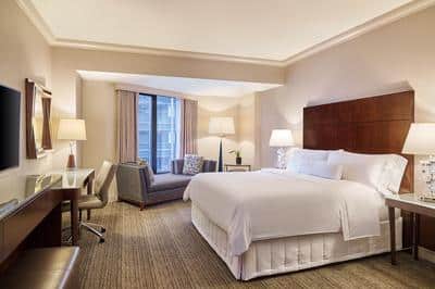 King Premium Club Guest Room