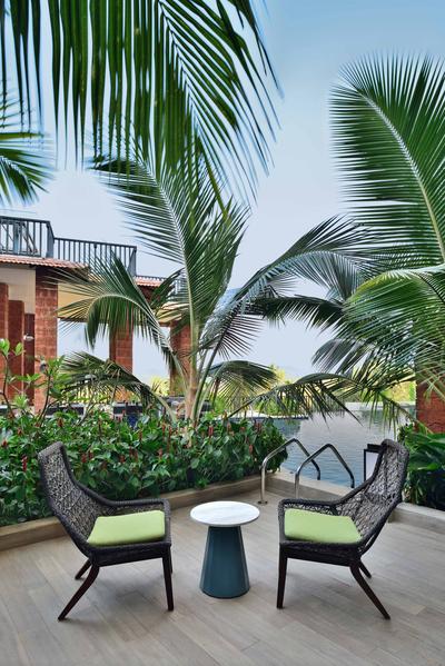Premium Pool Patio Guest Room