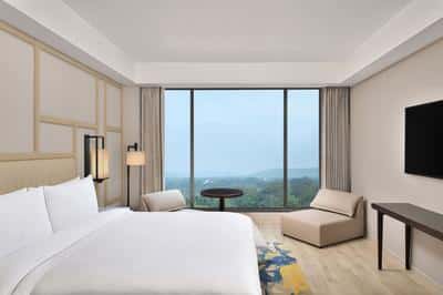 Executive Suite - Bedroom