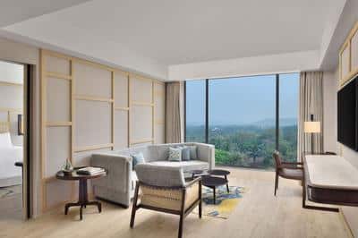 Executive Suite - Living Room