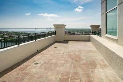 King Terrace Guest Room