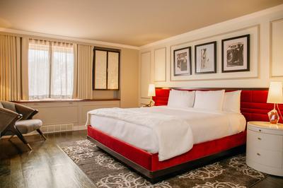 King Deluxe Guest Room