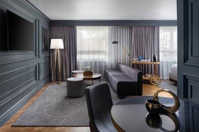 Premium Junior Suite - Living Area