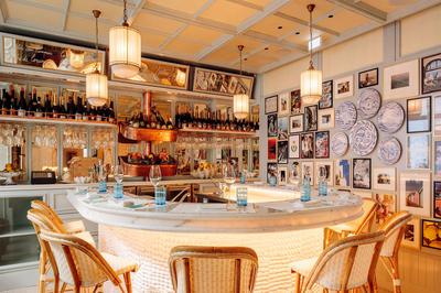 Crudo Bar