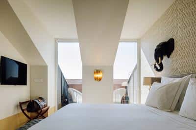 Guest room