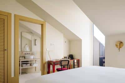Guest room