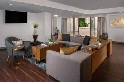 Presidential Suite & Courtyard - Sitting Area