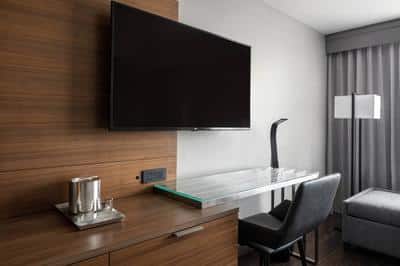 Guest Room - Work Station