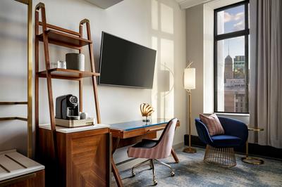 King Guest Room Details
