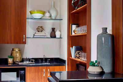 Presidential Suite - Wet Bar