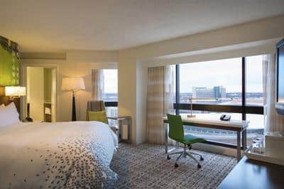King Corner Guest Room