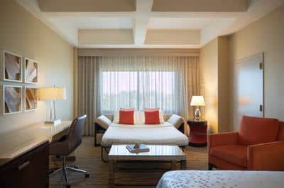 King Guest Room - Sofa Bed