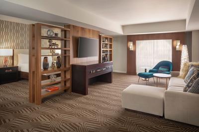 King Executive Enhanced Suite