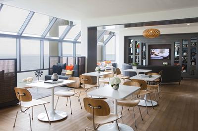 Executive Lounge