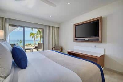 Luxury Room Beach Walkout Diamond Club