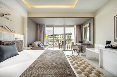 Luxury Suite - Bedroom