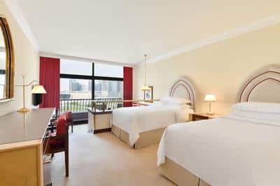 Twin/Twin Deluxe City View Guest Room