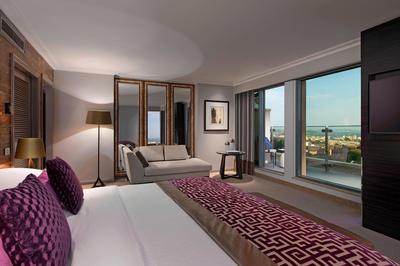 Ambassador Suite - Bedroom