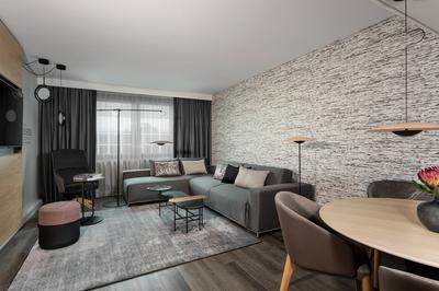 Club Suite - Living Area
