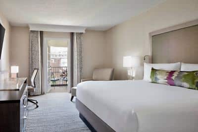 King Guest Room - Atrium View