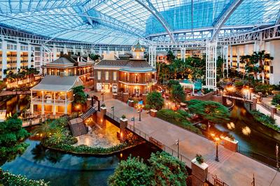 Executive Parlor â€“ Atrium View