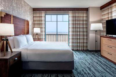 Deluxe Suite - Bedroom