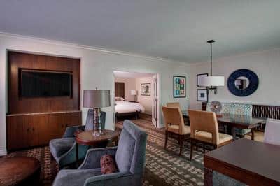 Deluxe Suite, 1 King Bed
