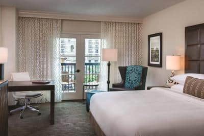 Partial Atrium, 1 King bed
