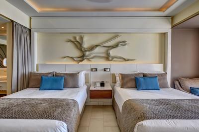 Swim Out Suite