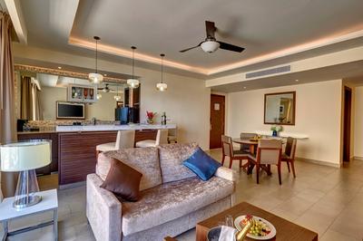 One-Bedroom Luxury Penthouse Suite
