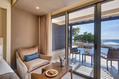 Swim Out Suite