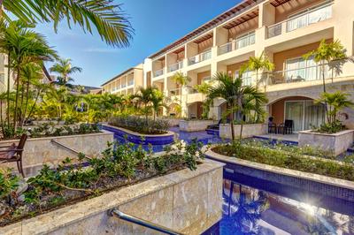 Luxury Swim Out Room