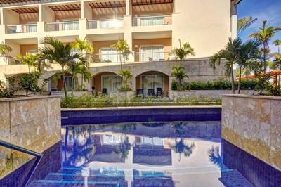 Luxury Swim Out Guest Room