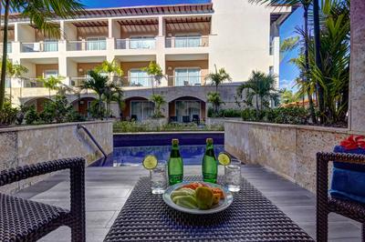 Luxury Swim Out Guest Room