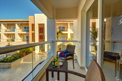 Honeymoon Jacuzzi Suite View