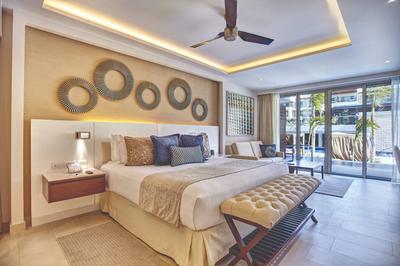 Luxury Junior Suite Swim Out