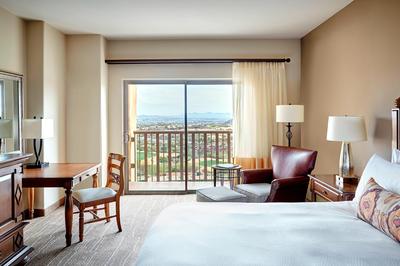 King Premium City View Guest Room