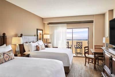 Queen/Queen Premium Guest Room