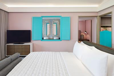 Guest room