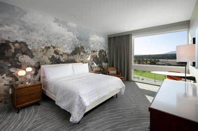 Classic King Guestroom