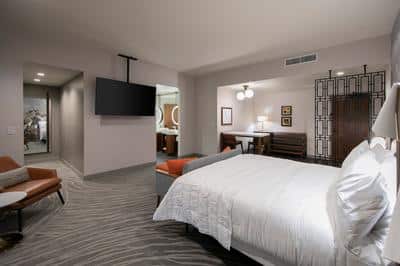 Executive King Guestroom