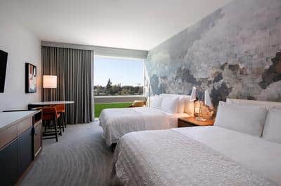 Classic Queen/Queen Guest Room