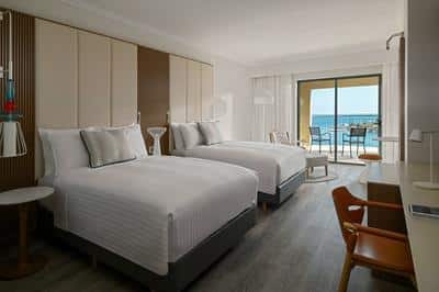 Queen/Queen Deluxe Guest Room - Sea View