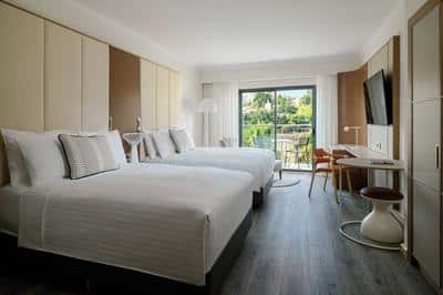 Queen/Queen Superior Guest Room - City View