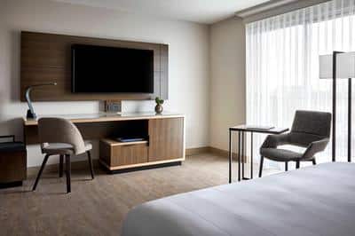 King Deluxe Guest Room