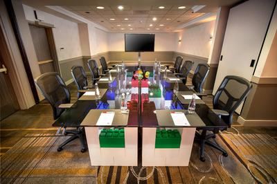 Newport Beach Boardroom – Conference Setup